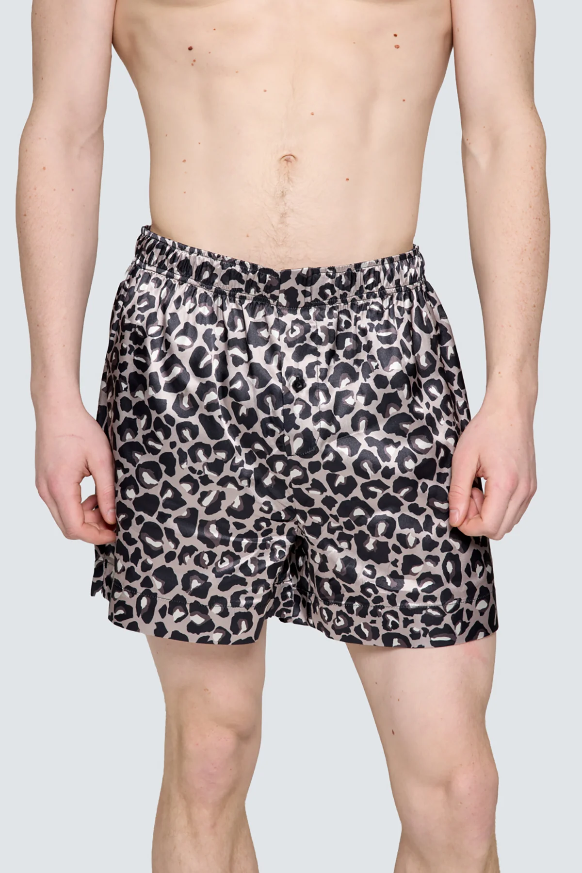Desenli Erkek Saten Şort - Silky Leopard - Image 4