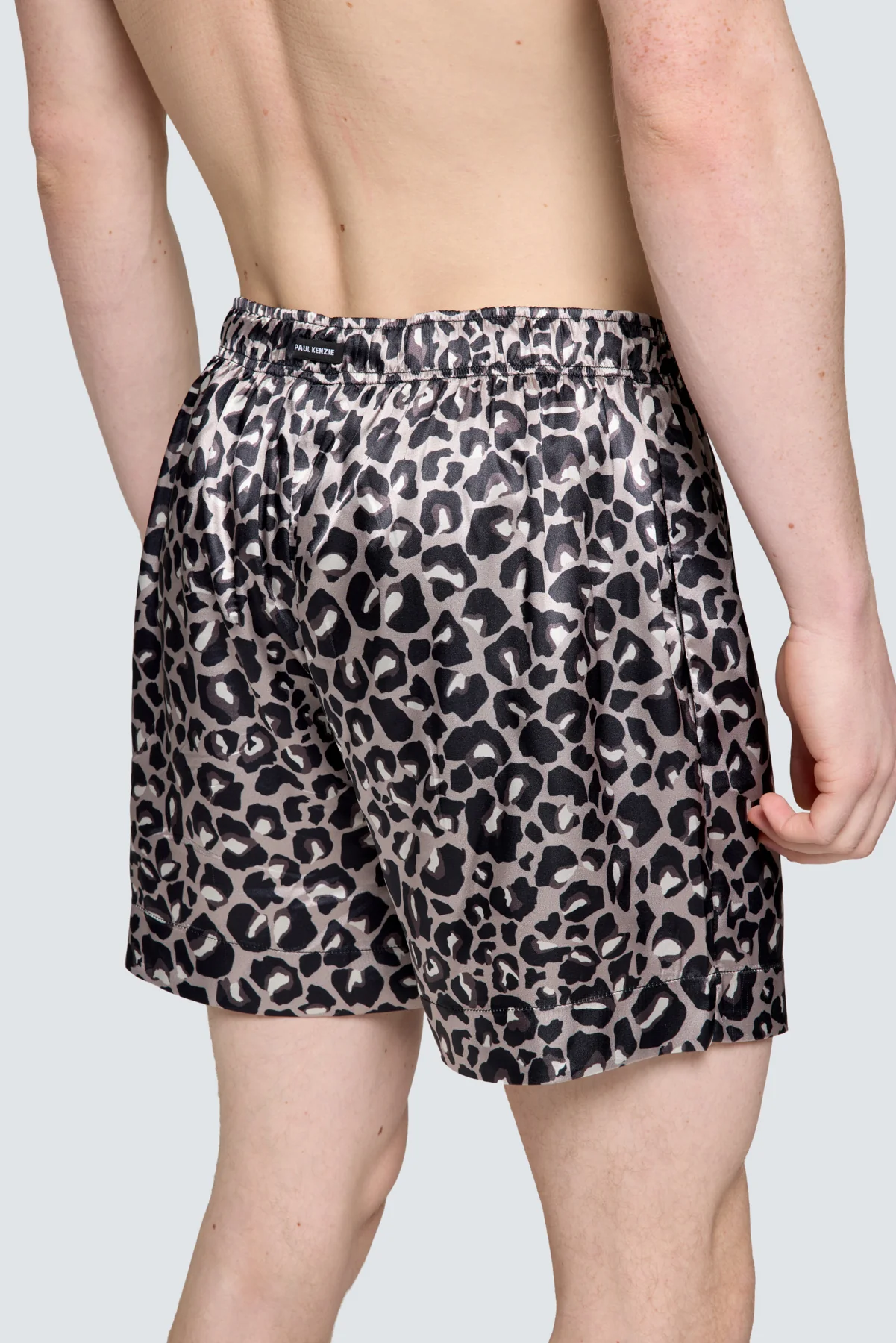 Desenli Erkek Saten Şort - Silky Leopard - Image 8