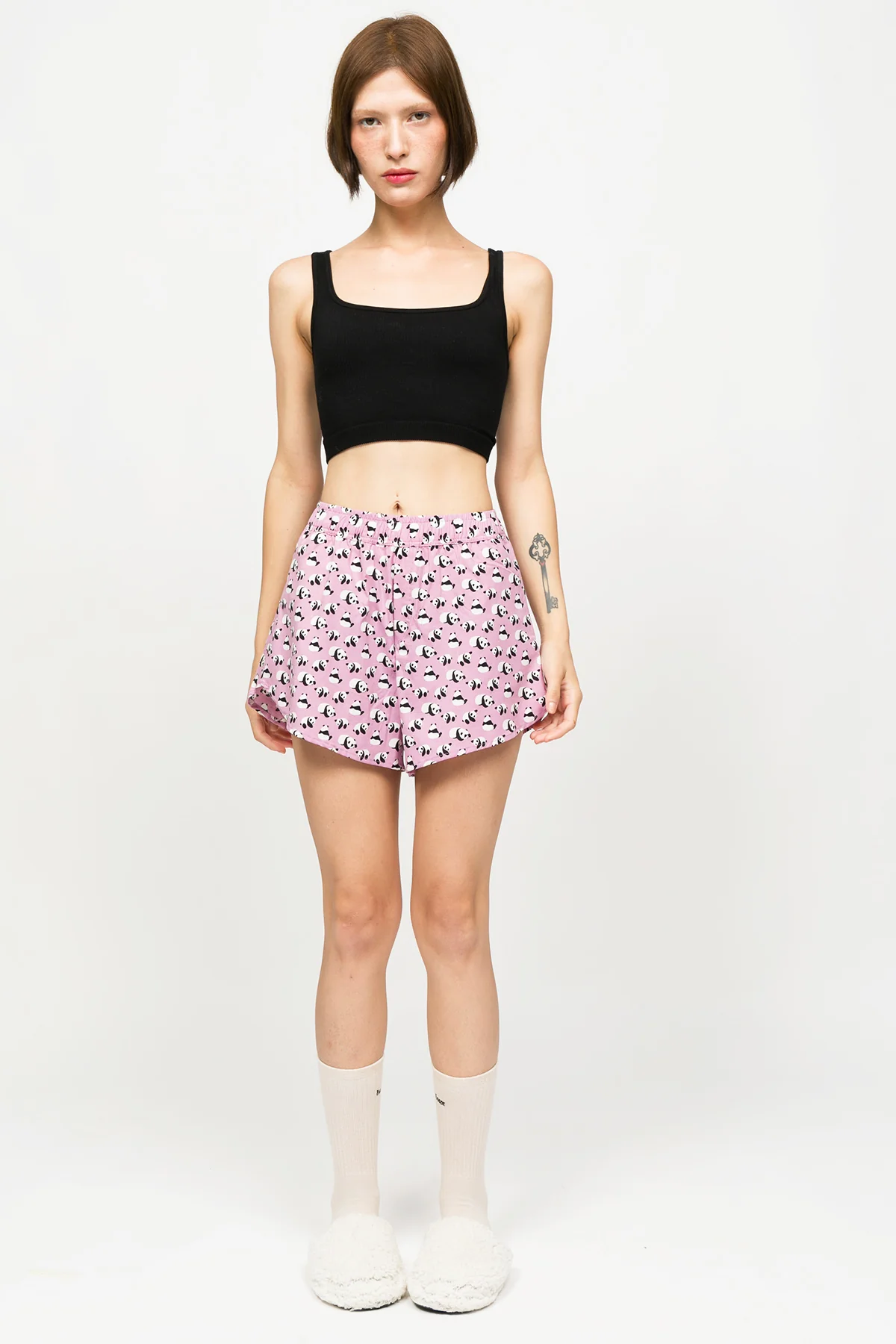 Desenli Kadın Ev Şort – Chill Space Collection – Chilly Panda - Image 3