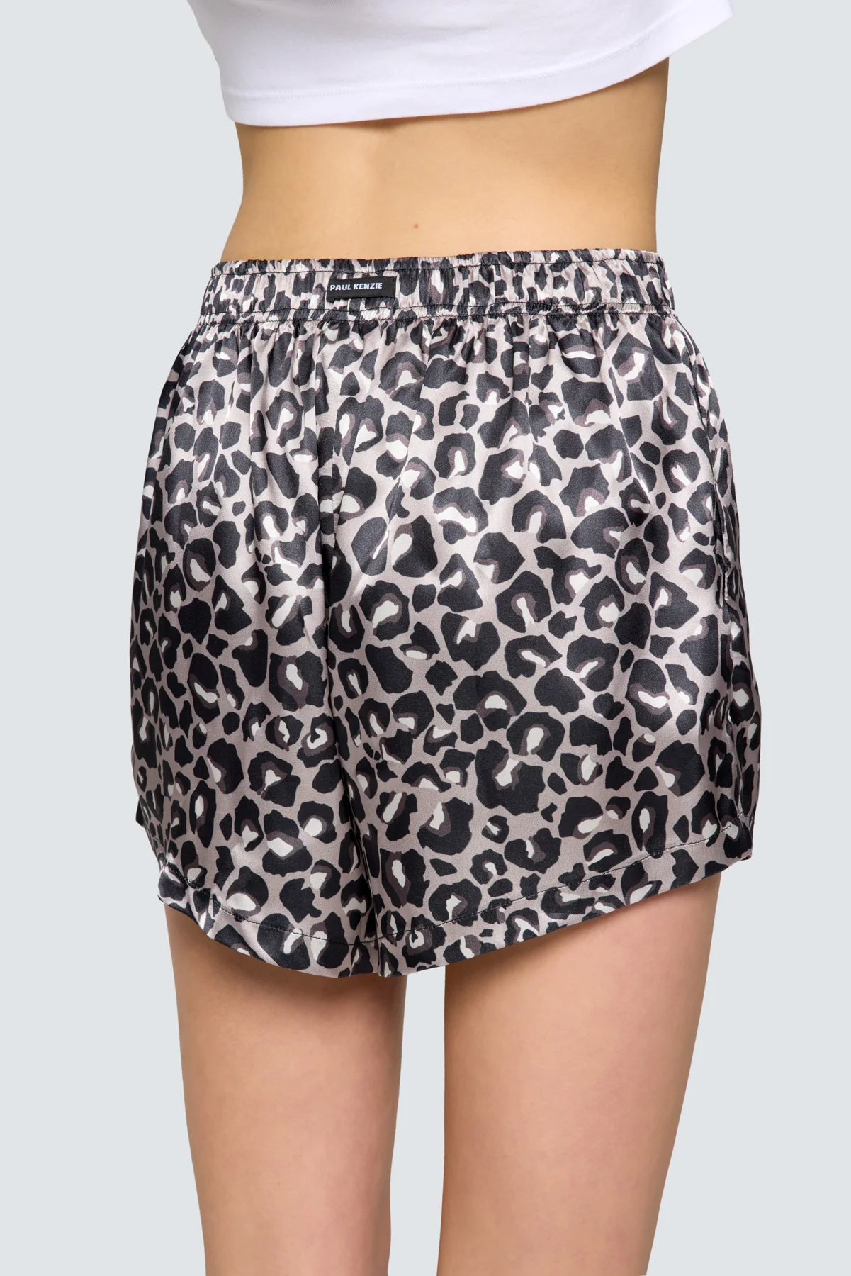Desenli Kadın Saten Şort - Silky Leopard - Image 9